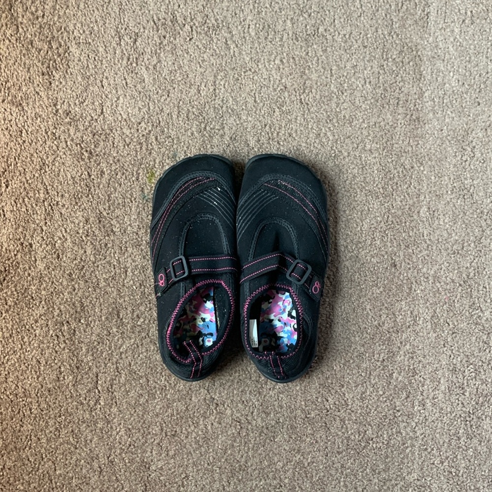 Black Water Shoes